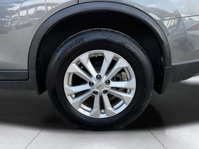Used 2015 Nissan Rogue SV FWD image 51