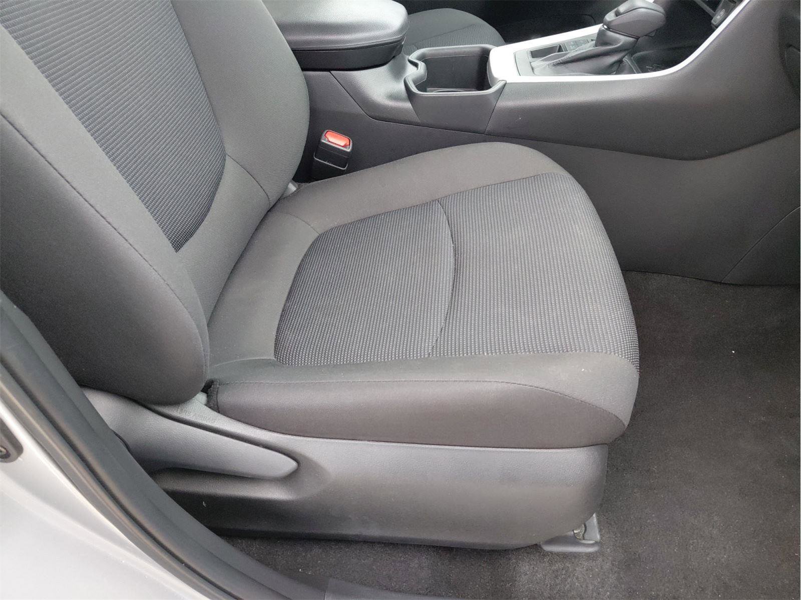 Used 2024 Toyota RAV4 LE image 17