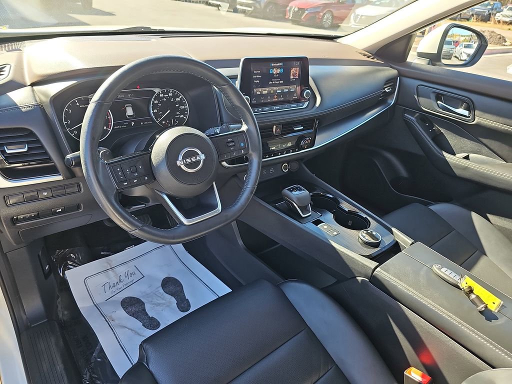 Used 2022 Nissan Rogue SV w/ SV Premium Package image 21