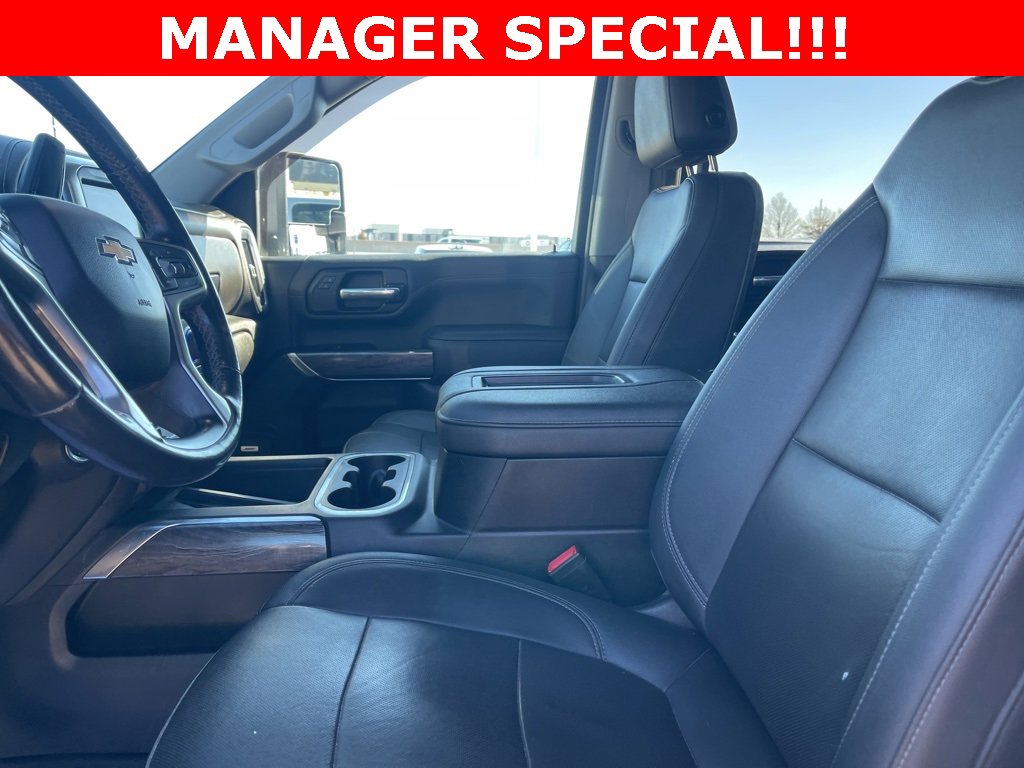 Certified 2022 Chevrolet Silverado 3500 LTZ w/ LTZ Plus Package image 18