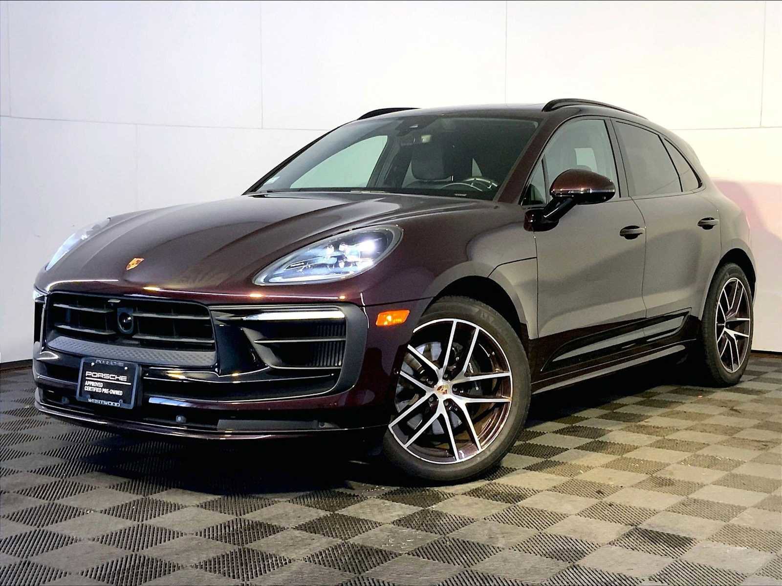 Certified 2023 Porsche Macan S AWD/4WD image 1