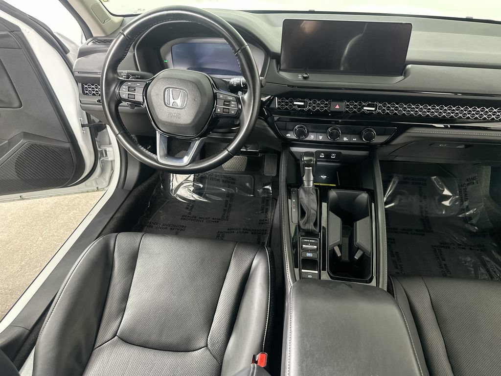 Used 2023 Honda Accord Touring image 19