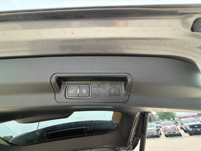 Used 2024 Ford Explorer XLT w/ Equipment Group 202A AWD/4WD image 24