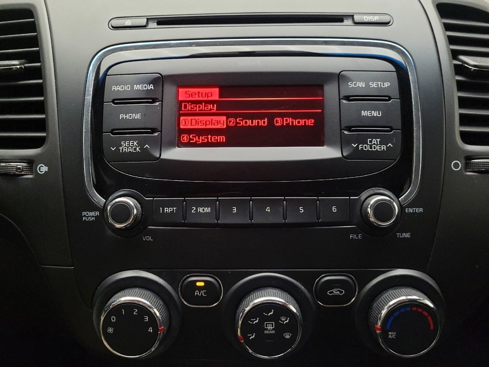 Used 2018 Kia Forte LX image 25