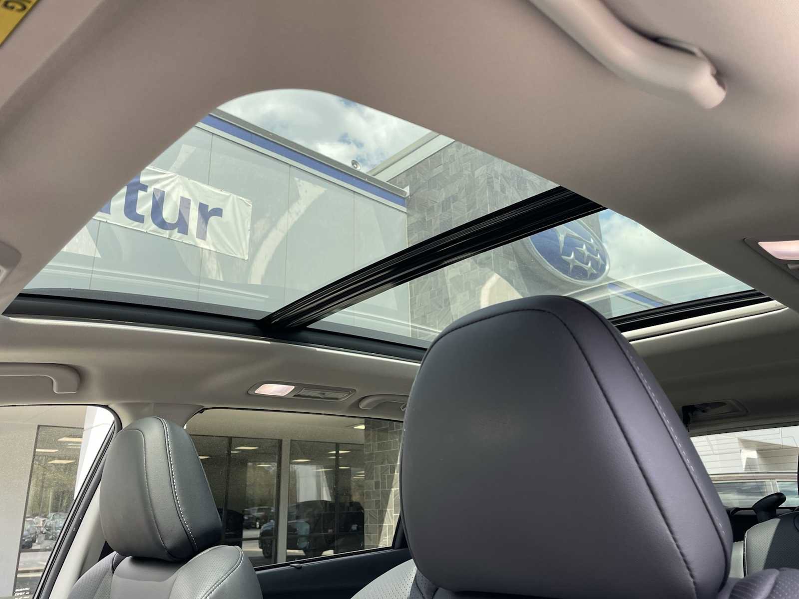 Certified 2025 Subaru Ascent Limited w/ Popular Package #1 image 11