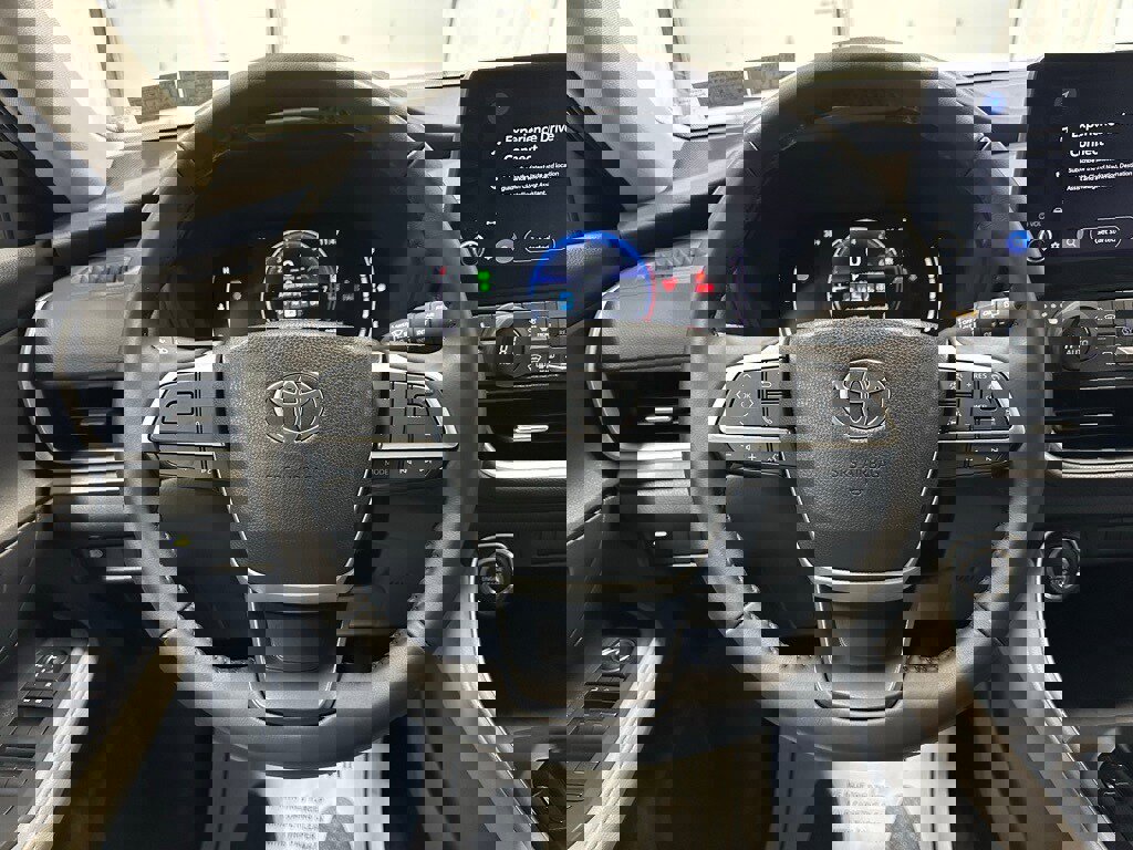 Used 2025 Toyota Grand Highlander AWD image 19