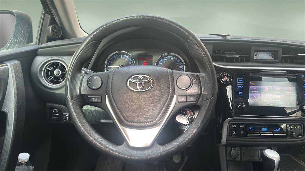 Used 2019 Toyota Corolla LE image 14