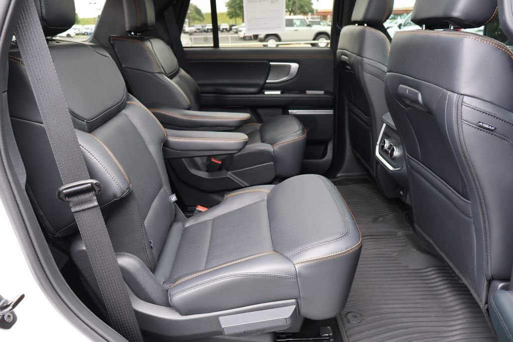 Used 2025 Ford Expedition Tremor AWD/4WD image 23
