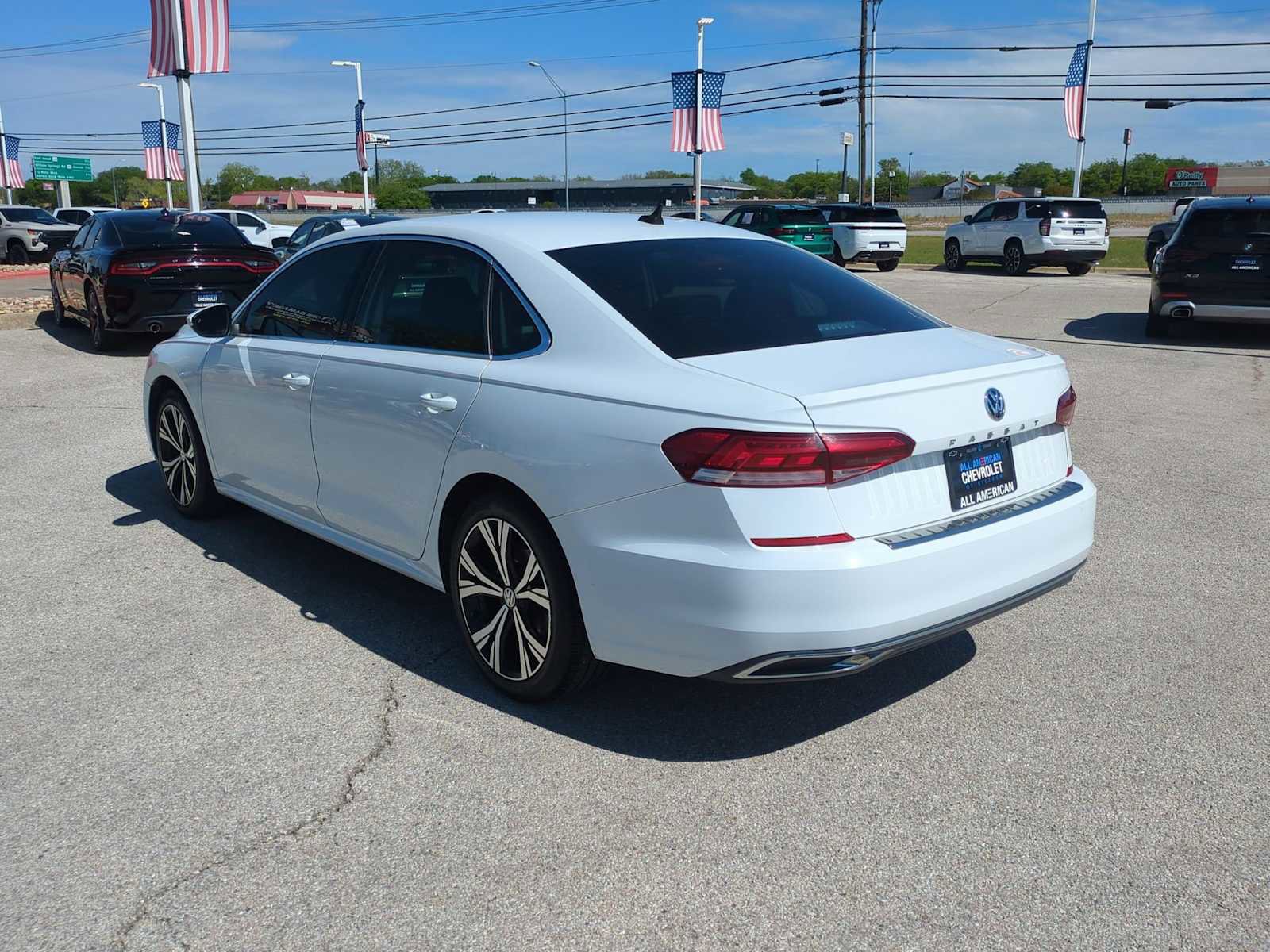 Used 2022 Volkswagen Passat 2.0T SE image 6