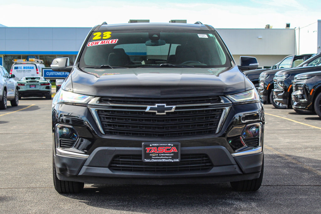 Used 2023 Chevrolet Traverse LT FWD image 4