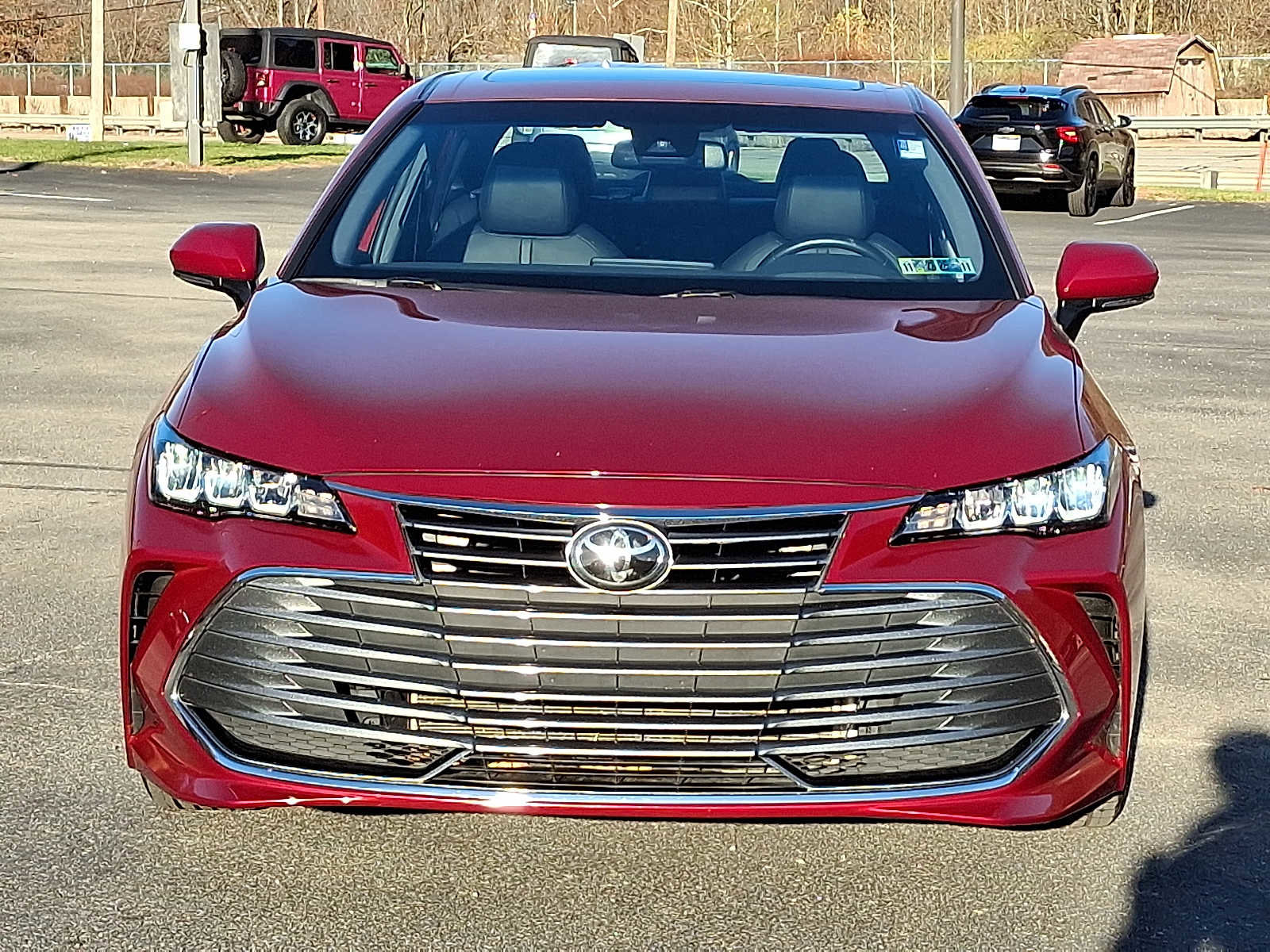 Used 2021 Toyota Avalon XLE w/ Moonroof Package image 2