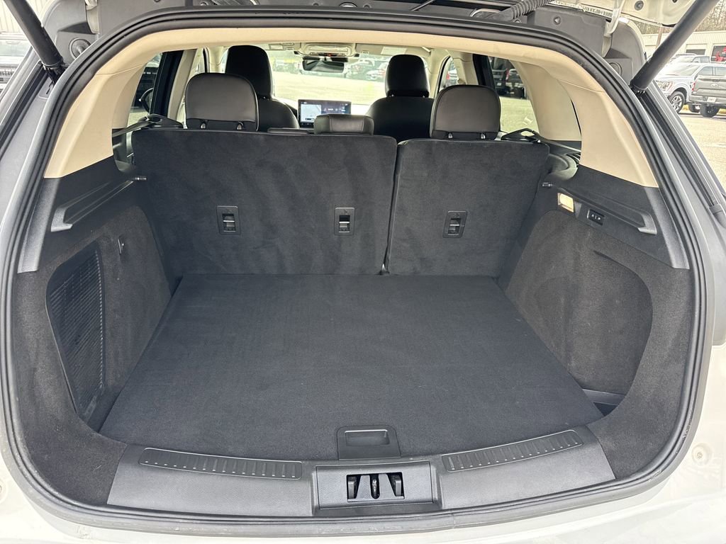 Used 2023 Lincoln Corsair Reserve w/ Equipment Group 201A image 19