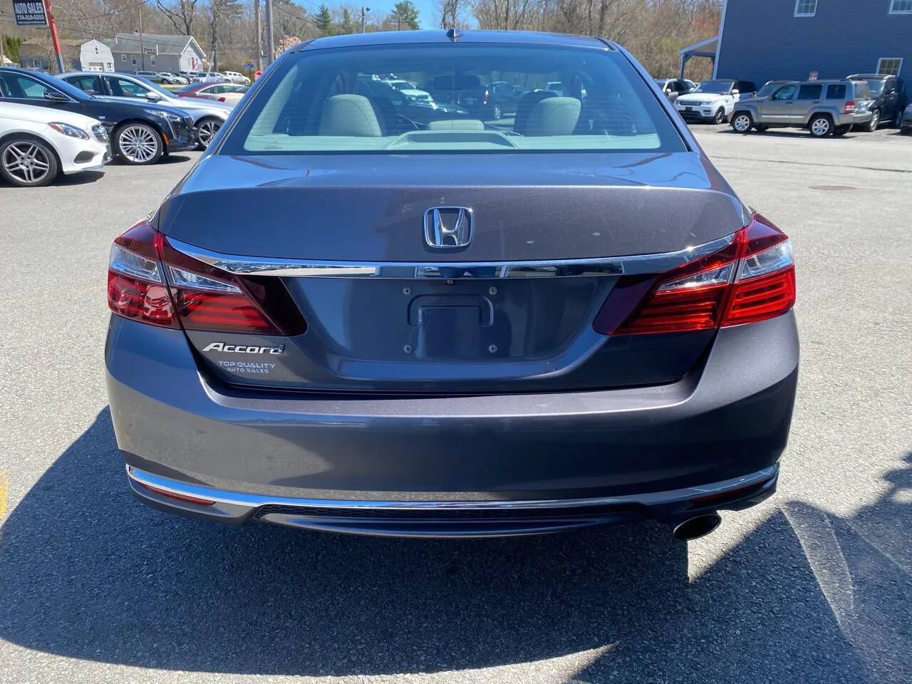 Used 2017 Honda Accord EX-L image 5