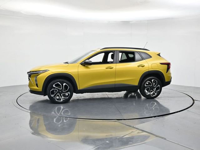 Used 2025 Chevrolet Trax RS w/ Driver Confidence Package image 6