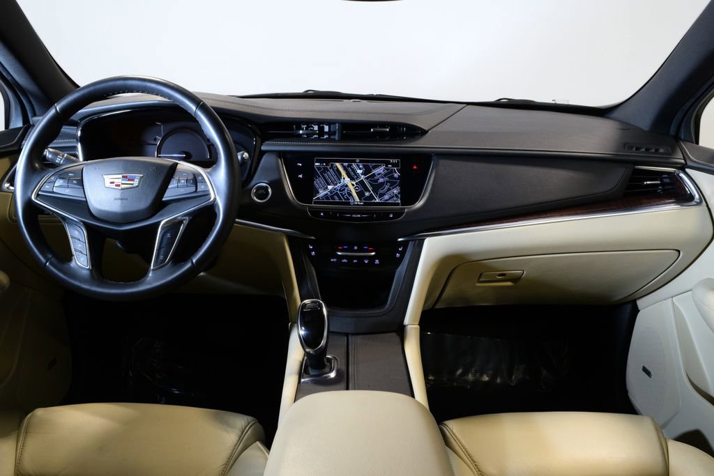 Used 2018 Cadillac XT5 Premium Luxury w/ Driver Assist Package image 16