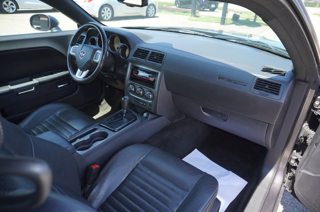 Used 2014 Dodge Challenger R/T Plus RWD image 27