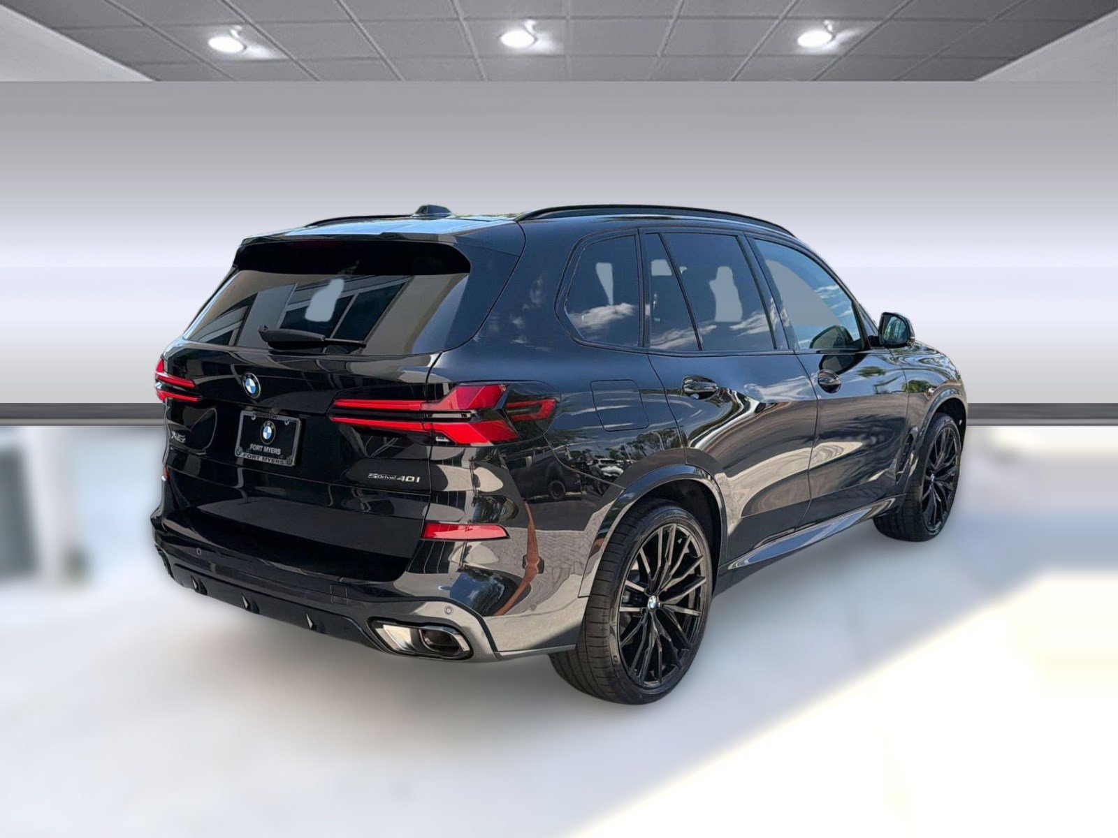 Used 2026 BMW X5 sDrive40i w/ M Sport Package RWD image 9