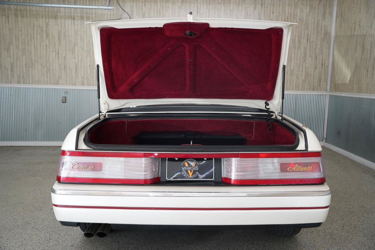 Used 1993 Cadillac Allante FWD image 29