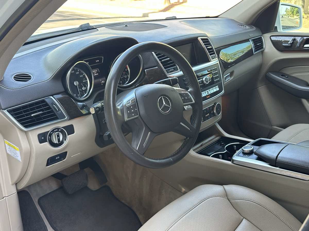 Used 2014 Mercedes-Benz ML 350 4MATIC w/ Premium 1 Package image 24