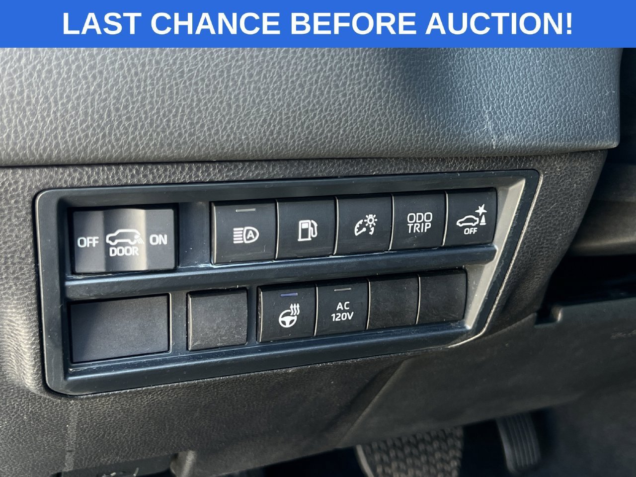 Used 2025 Toyota Sequoia Limited RWD image 12