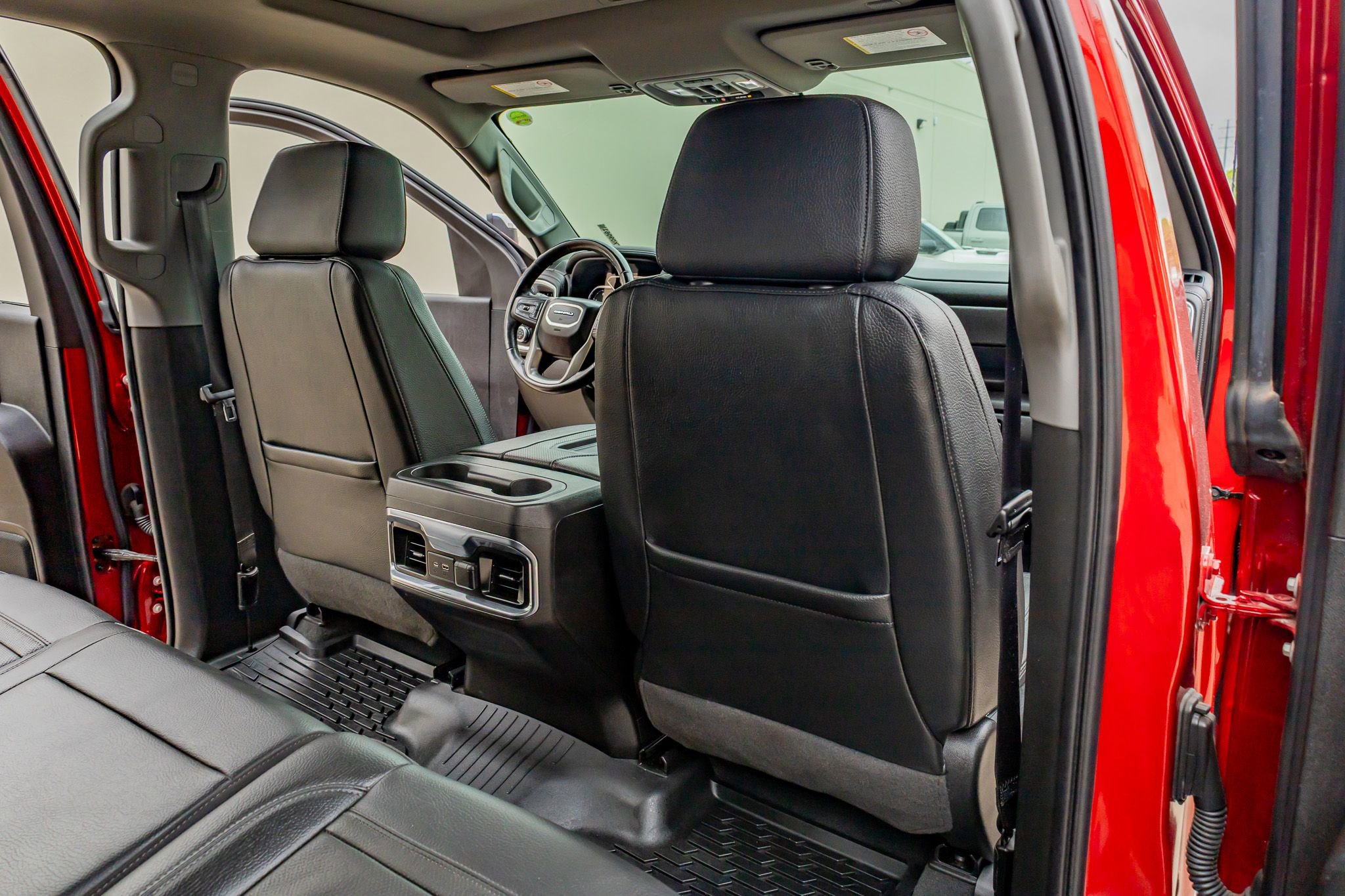 Used 2022 GMC Sierra 3500 Denali AWD/4WD image 32