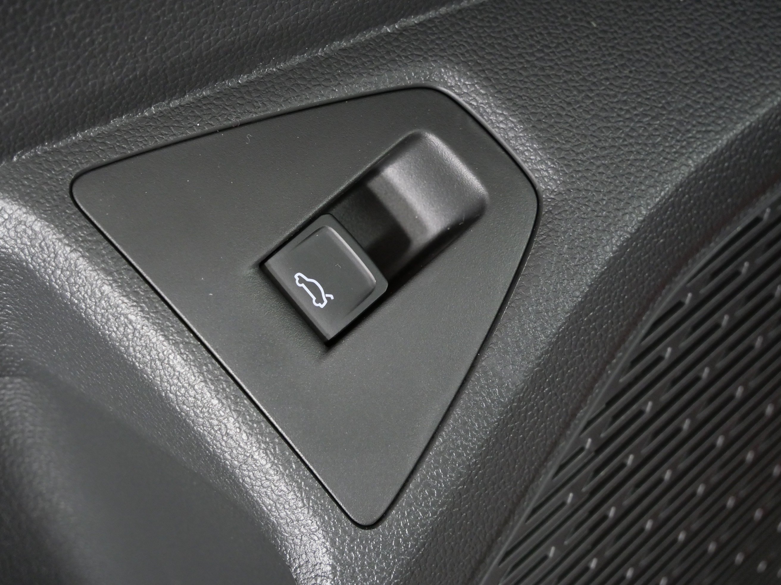 New 2026 Volkswagen Jetta SE FWD image 23