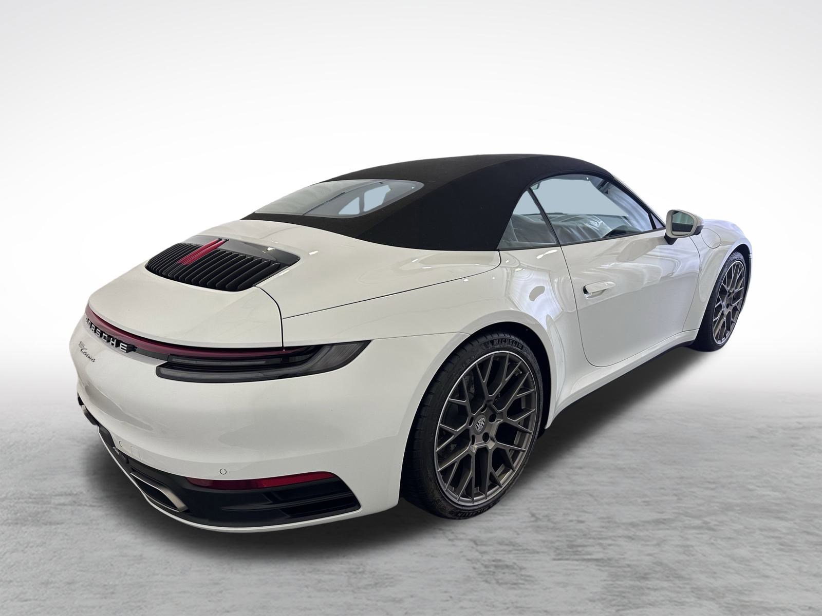 Used 2023 Porsche 911 Carrera image 7