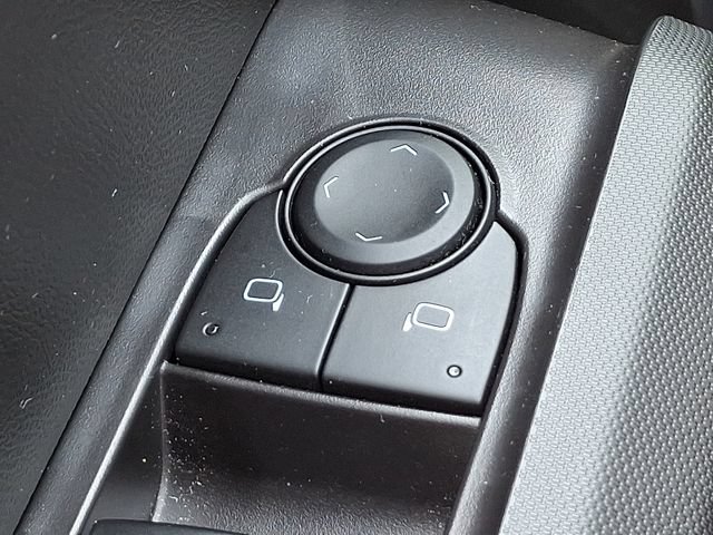 Used 2025 Chevrolet Colorado W/T RWD image 17