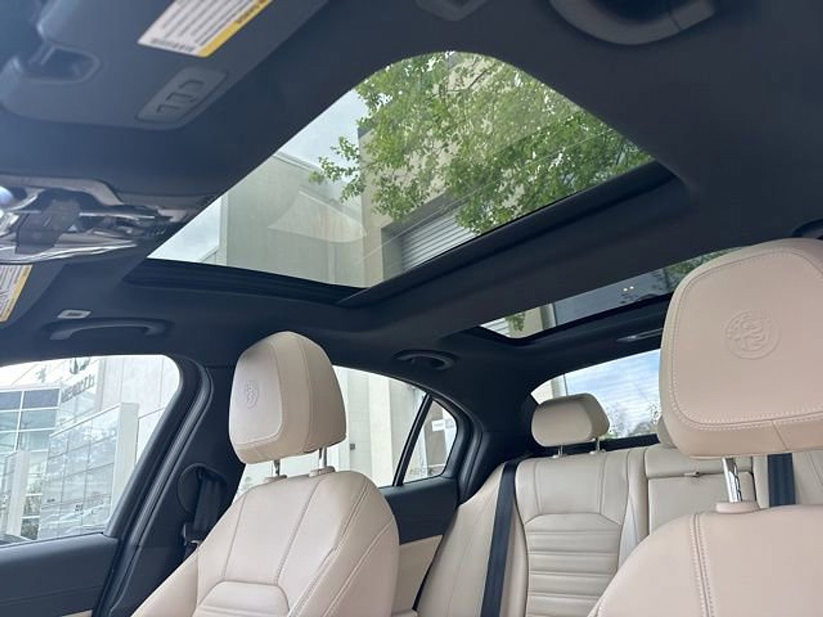 Used 2023 Alfa Romeo Giulia AWD w/ Quick Order Package 22X Lusso image 21