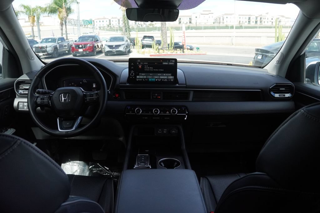Used 2023 Honda Pilot Elite image 40
