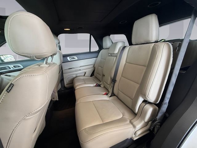 Used 2014 Ford Explorer Limited w/ Equipment Group 302A AWD/4WD image 16