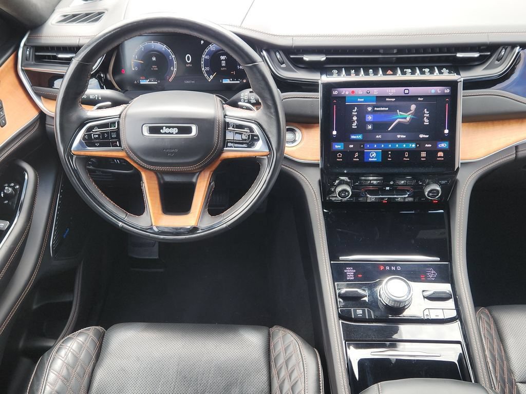 Used 2023 Jeep Grand Cherokee Summit AWD/4WD image 19
