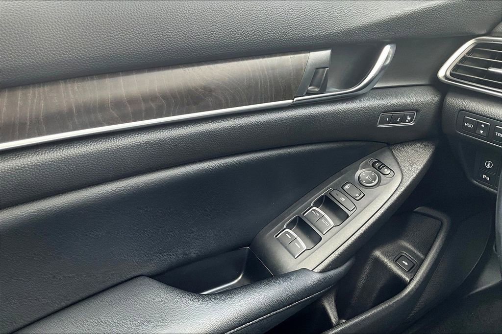 Used 2018 Honda Accord Touring image 36