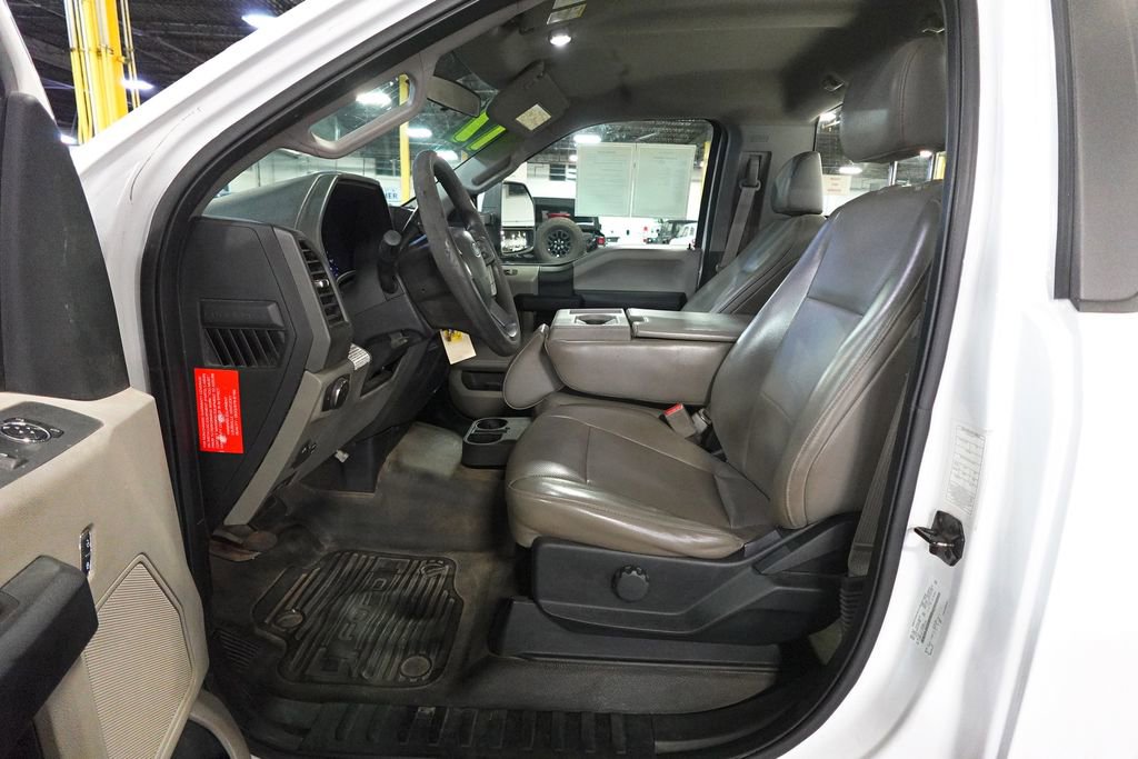 Used 2017 Ford F250 XL w/ Power Equipment Group image 9
