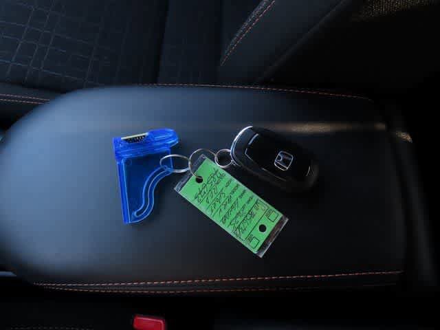 Certified 2025 Honda HR-V Sport image 25