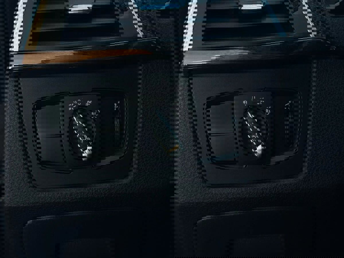 Used 2017 BMW M4 Coupe image 36