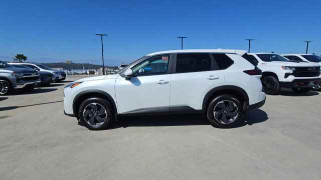 Used 2025 Nissan Rogue SV FWD image 5