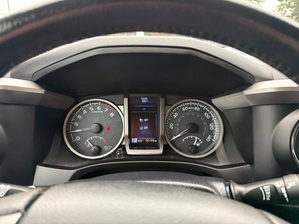 Used 2019 Toyota Tacoma SR5 AWD/4WD image 25