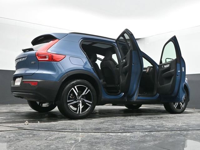 Used 2024 Volvo XC40 B5 Core image 72
