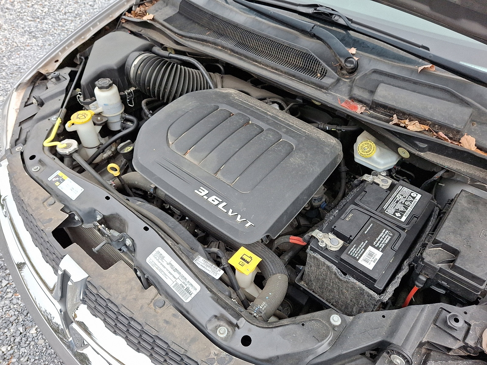 Used 2017 Dodge Grand Caravan SXT image 27