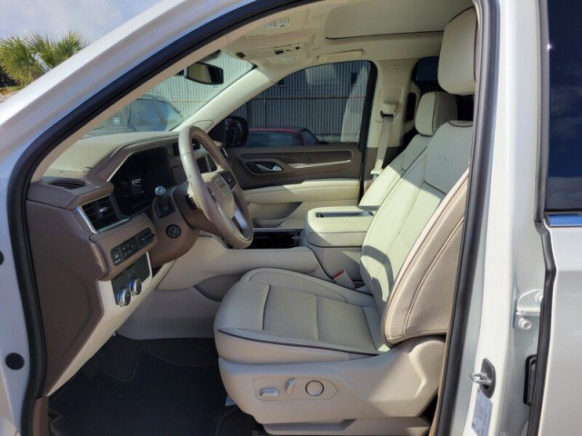 Used 2024 GMC Yukon Denali image 11