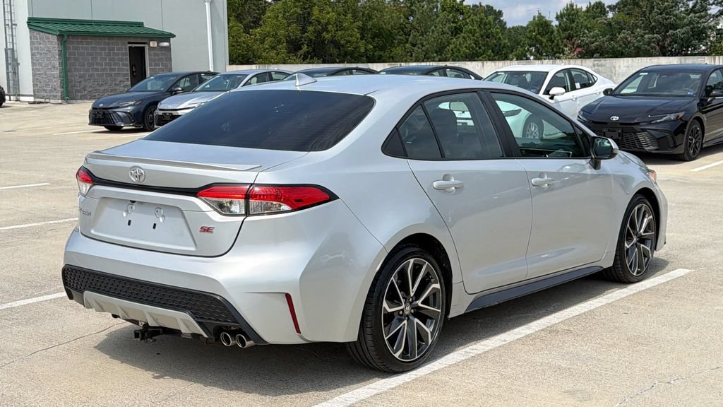 Used 2022 Toyota Corolla SE FWD image 4