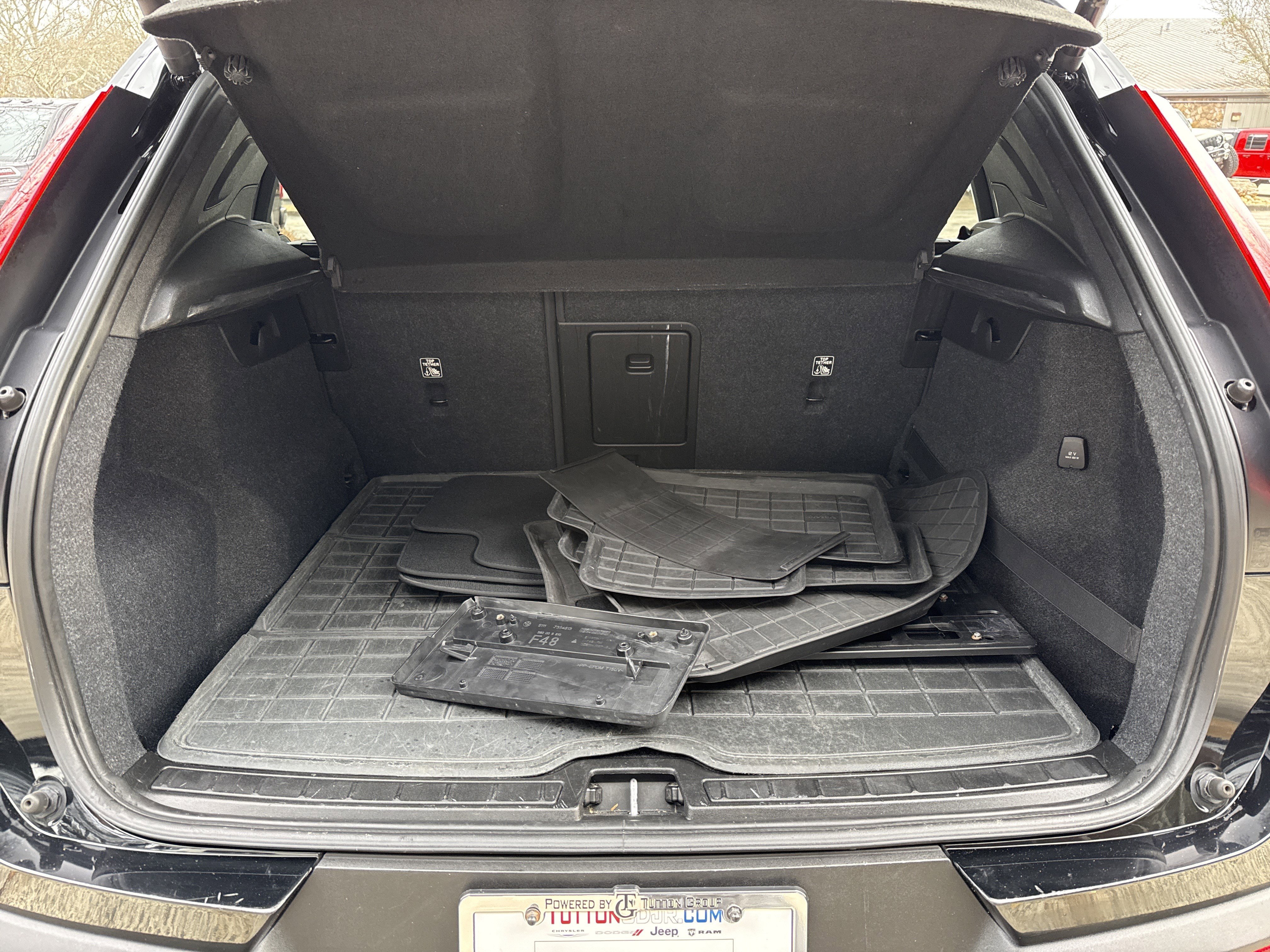 Used 2019 Volvo XC40 T5 Momentum image 18