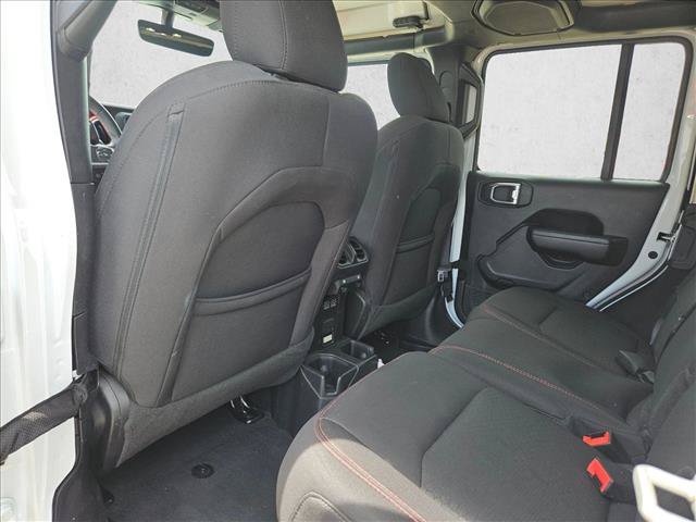 Used 2023 Jeep Wrangler Unlimited Rubicon AWD/4WD image 12