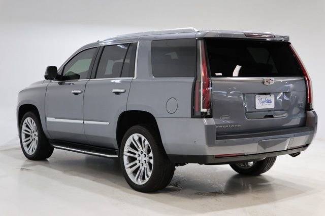 Used 2020 Cadillac Escalade Luxury w/ LPO, Radiant Package AWD/4WD image 6