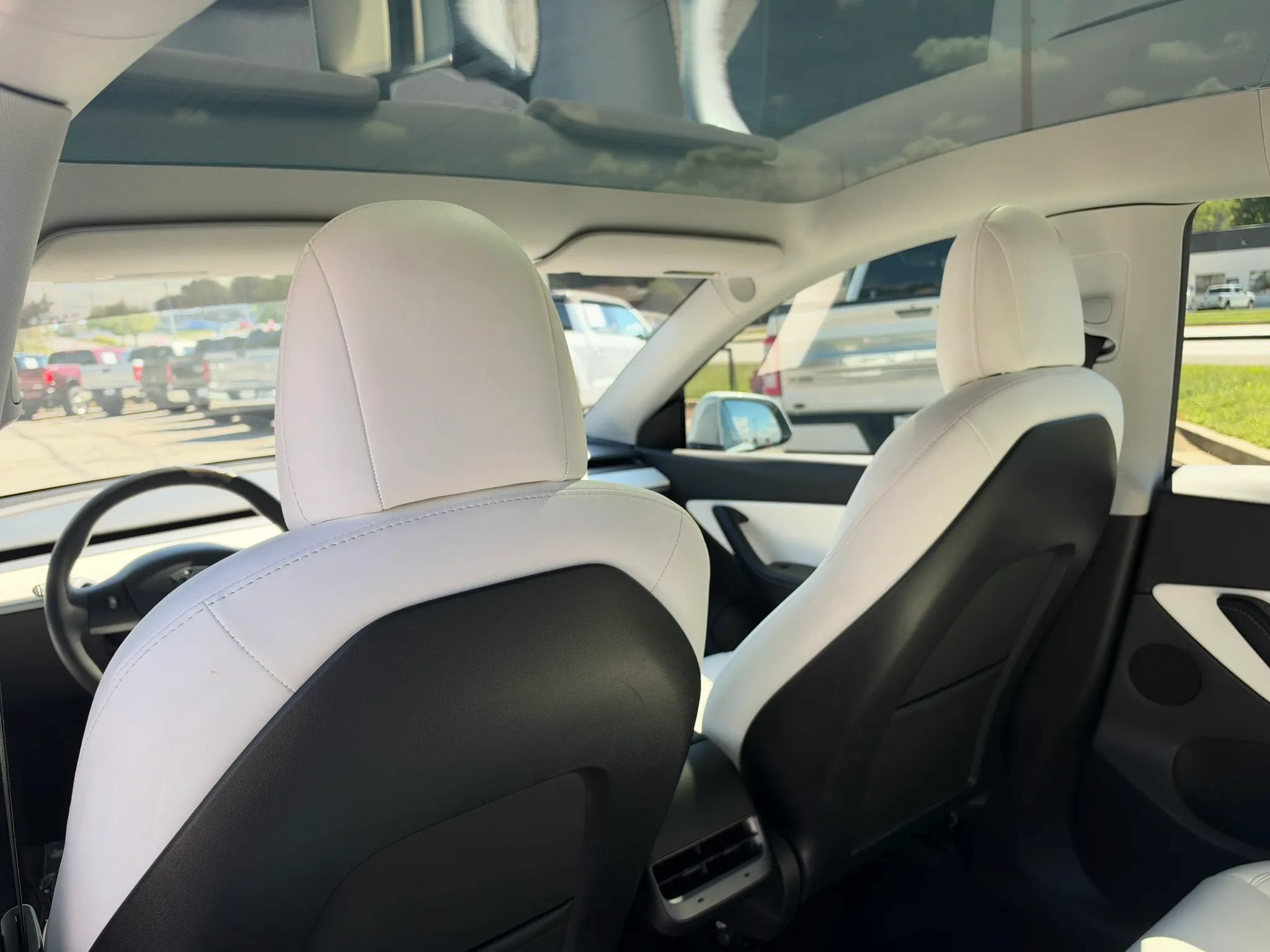 Used 2022 Tesla Model Y Performance AWD/4WD image 11