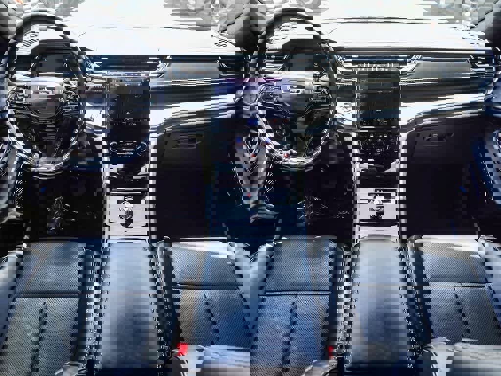 Certified 2022 Jeep Grand Cherokee L Overland w/ Luxury Tech Group IV image 11