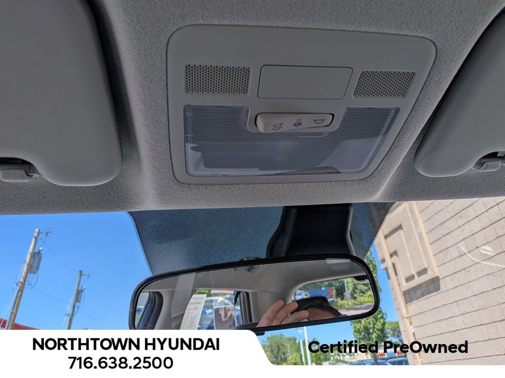 Certified 2026 Hyundai Venue SEL FWD image 24