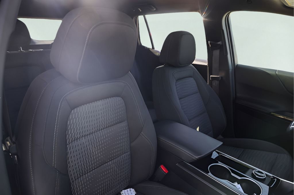 Used 2026 Chevrolet Equinox LT FWD image 31