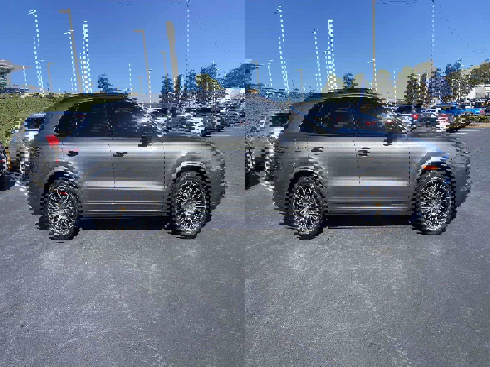 Used 2019 Porsche Cayenne image 10